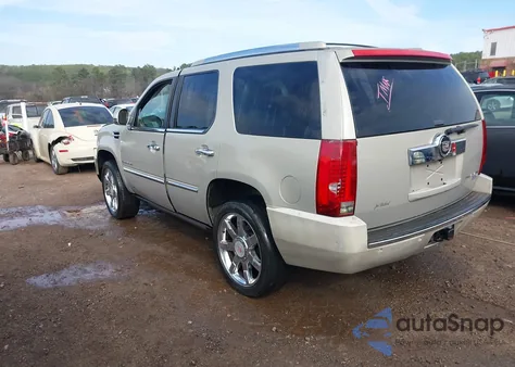 2008 Cadillac Escalade Standard z USA, uszkodzony, nr VIN 1GYFK63828R223389